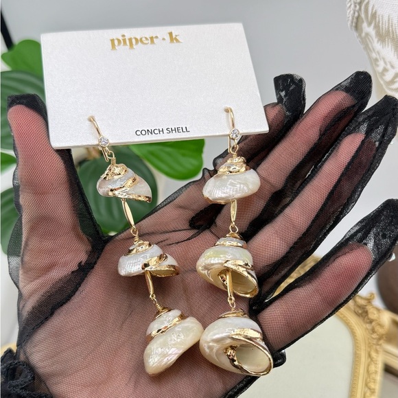 Piper-K Gold Conch Shell Statement Earrings – Coastal Luxe - Picture 5 of 9